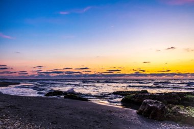 Denizi güzel gündoğumu