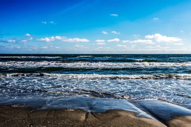 Deniz manzarası çok güzel. Doğa