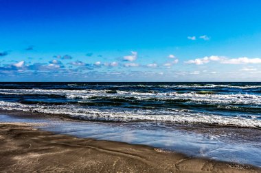 Baltık Denizi 'ndeki güzel sahil