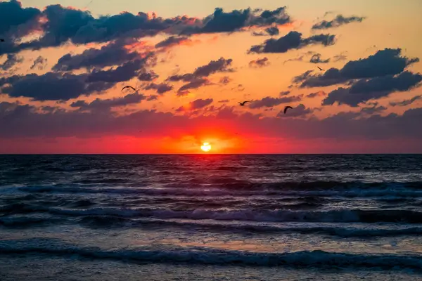 Denizde gün batımı