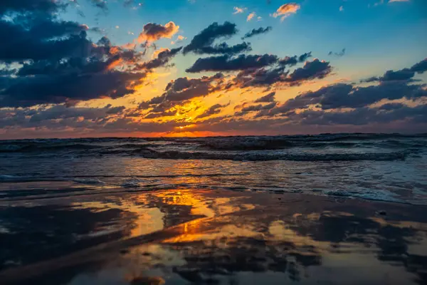 Baltık Denizi 'nde gün batımı