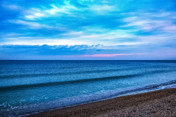 Sahilde güzel bir gün batımı