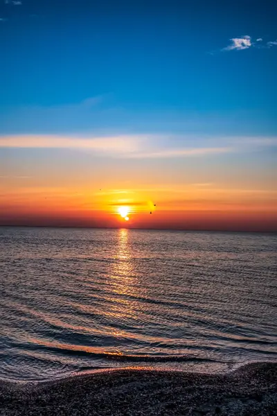 Sahilde gün batımı