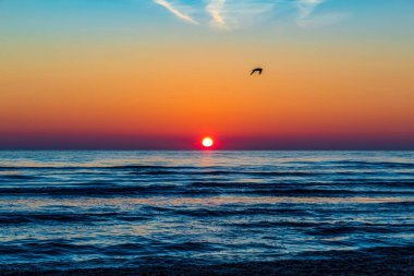 Denizde gün batımı