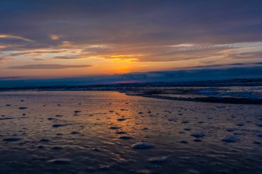 Denizin Üzerinde Gün Doğumu