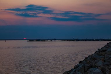 Trieste Limanı 'nda gün batımı