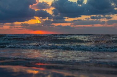 Denizde gün batımı