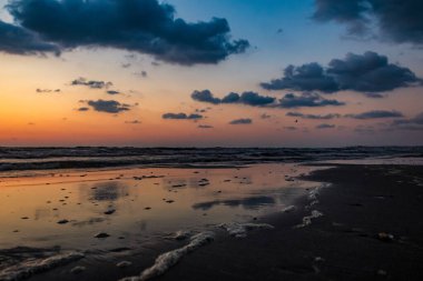 Sunrise Beach güzel gökyüzü ile