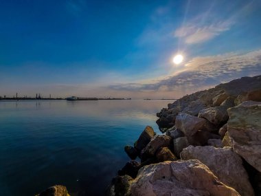 Denizde güzel gün batımı