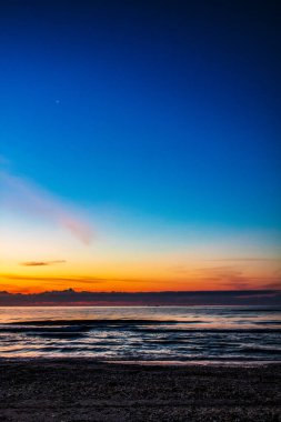 Akşamları renkli gün batımı.