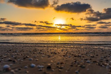 Baltık Denizi üzerinde gün batımı
