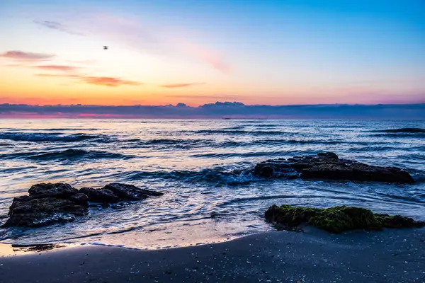 Baltık Denizi 'nde güzel gün batımı.