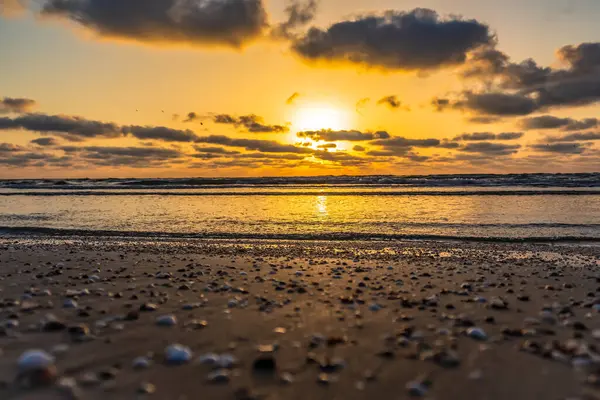 Baltık Denizi üzerinde gün batımı