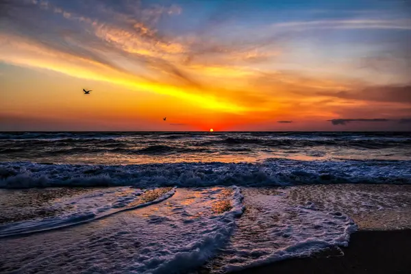 Güney İspanya 'daki Atlantik Okyanusu üzerinde gün batımı