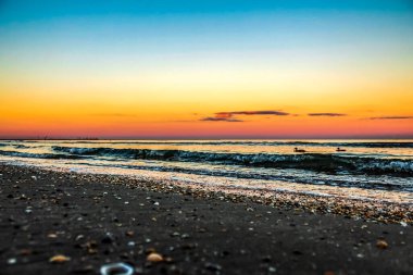 Denizde gün batımı