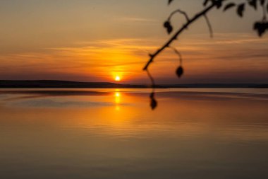 Gölde güzel bir gün batımı