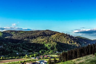 Dağların güzel manzarası