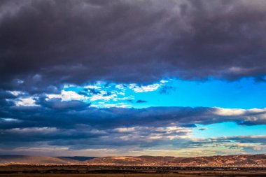Bulutlu güzel manzara, doğa