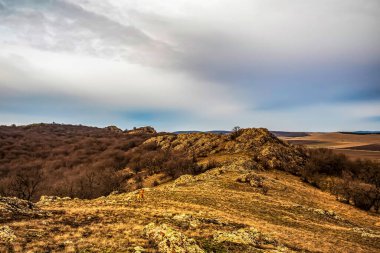 Sonbahar mevsiminde güzel dağ manzarası.