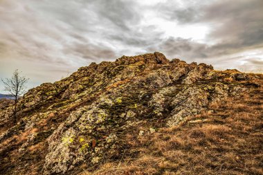 Kafkasların dağlarının manzarası.