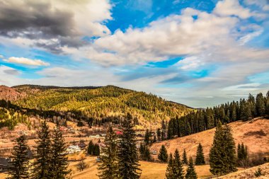 Dağların güzel manzarası
