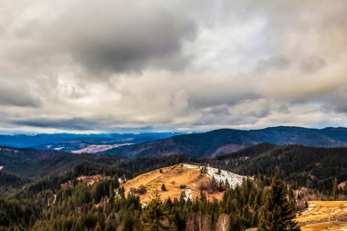 Sonbahar dağ manzarası, Karpat dağları, Avrupa
