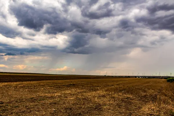 Fırtına bulutları alanları üzerinde
