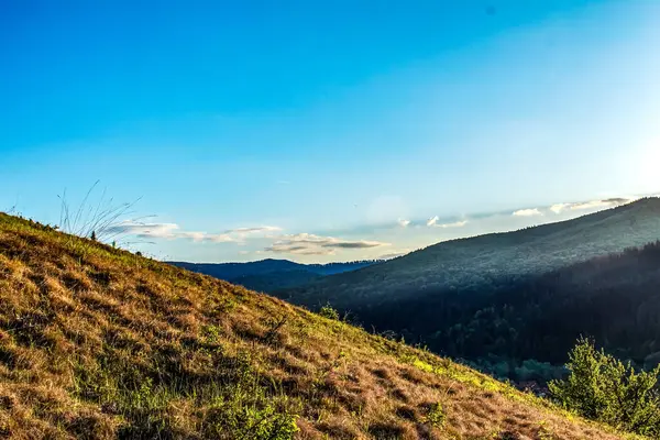 Dağların güzel manzarası