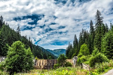 Dağların güzel manzarası