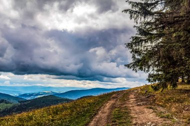 Dağların güzel manzarası