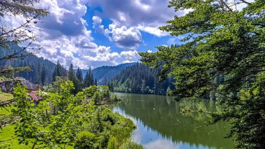 Göl Dağları ile güzel manzara
