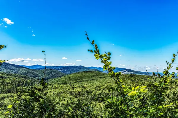 Dağların güzel manzarası