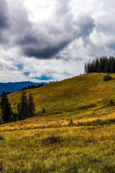Dağların güzel manzarası