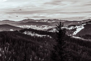 Dağların güzel manzarası