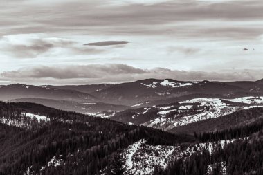 Kış dağların güzel manzara