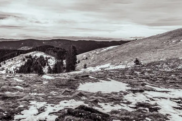 Dağların güzel manzarası