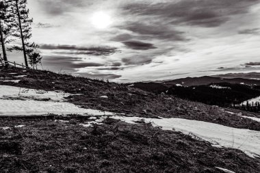 Karpat Dağları 'nın güzel kış manzarası, Ukrayna