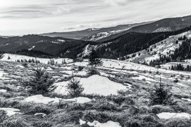 Slovakya 'daki Tatra dağlarının güzel bir görüntüsü.