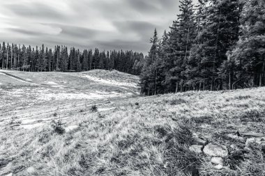 Dağlı güzel bir manzara.