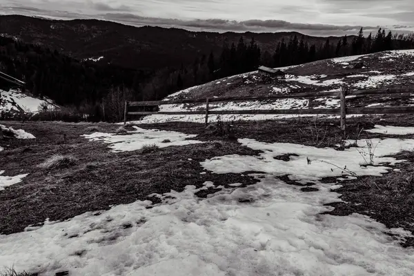 Dağların güzel manzarası