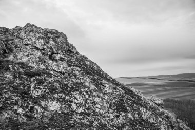 dağlarda siyah dağ manzara