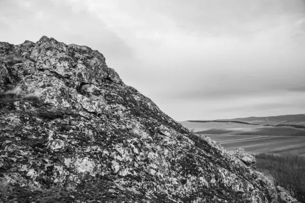 dağlarda siyah dağ manzara