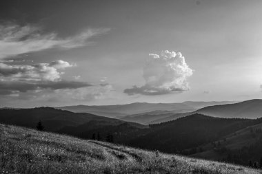 Dağların güzel manzarası
