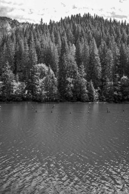 Göl Dağları ile güzel görünümü