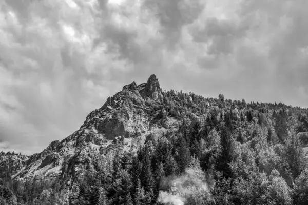 Dağların güzel manzarası, doğa