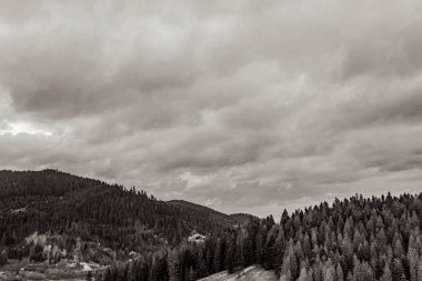 Dağların güzel manzarası