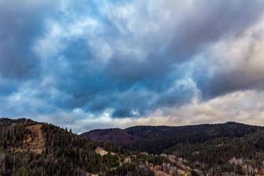 Dağların güzel manzarası