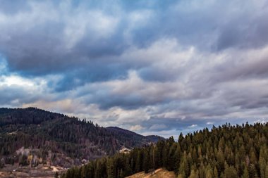 Dağların güzel manzarası