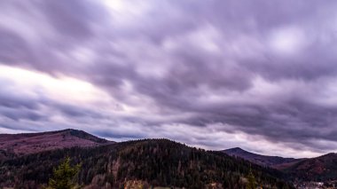 Dağların güzel manzarası