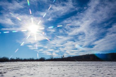 Kış manzarasında güneş